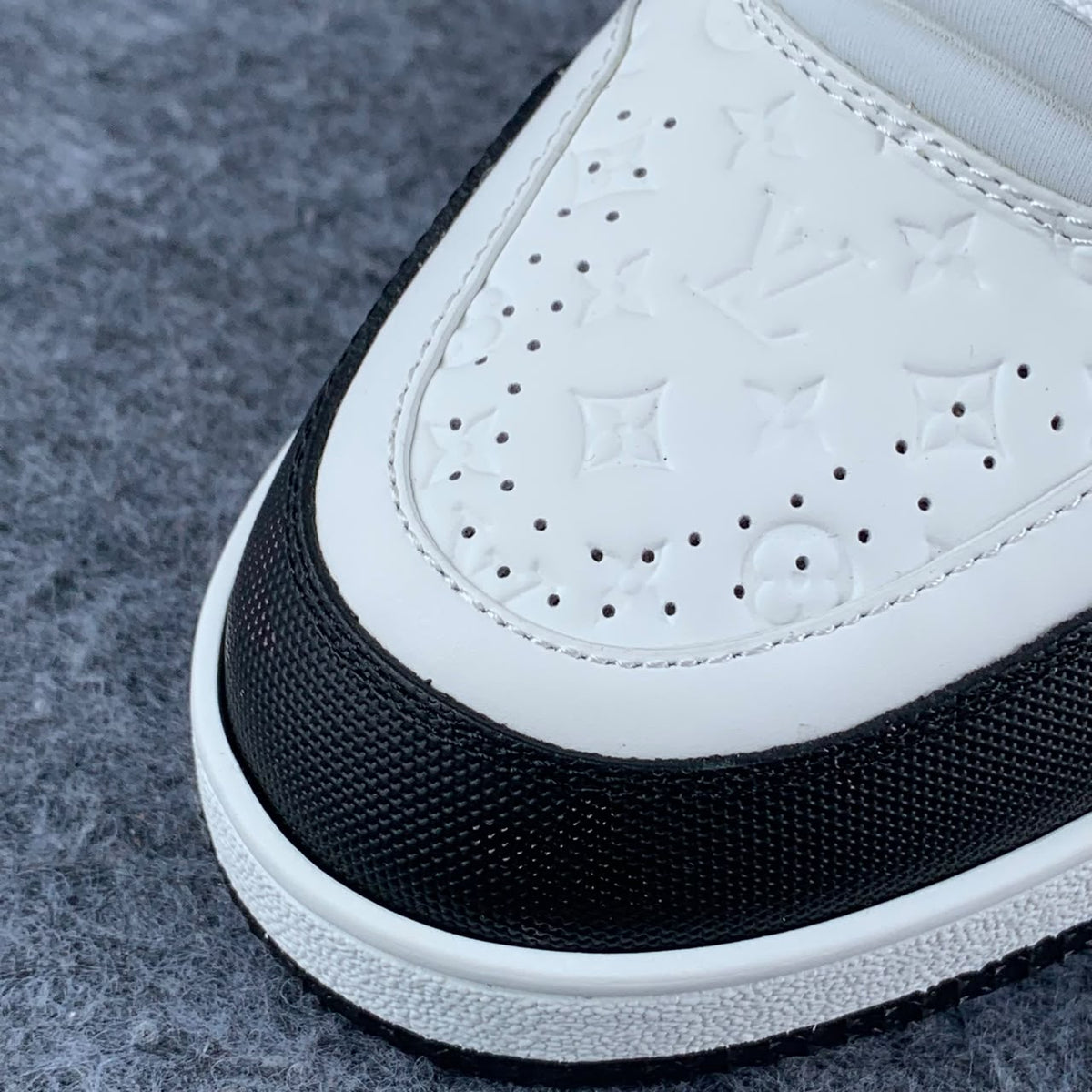 LV Trainer Low '#54 Mini Monogram - Black'